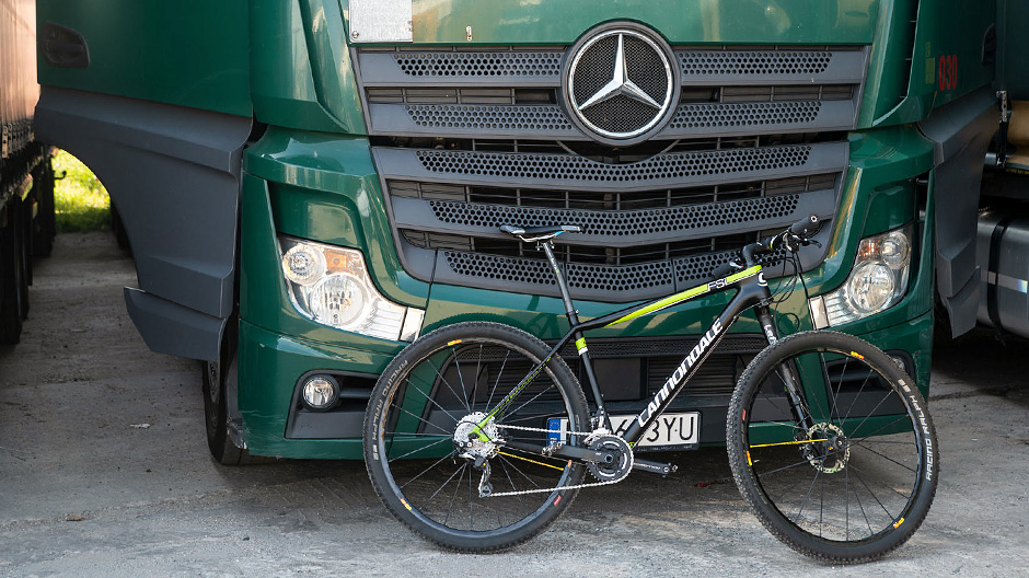 In addition to the normal load, Adrian and Witek also always have their bikes with them.