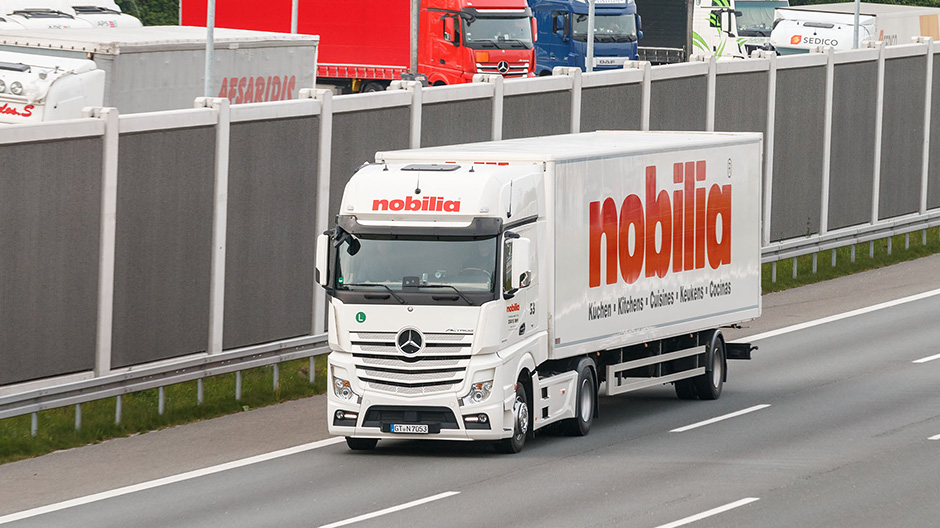 Karl-Heinz og Werner kører gennem hele Europa for Nobilia.